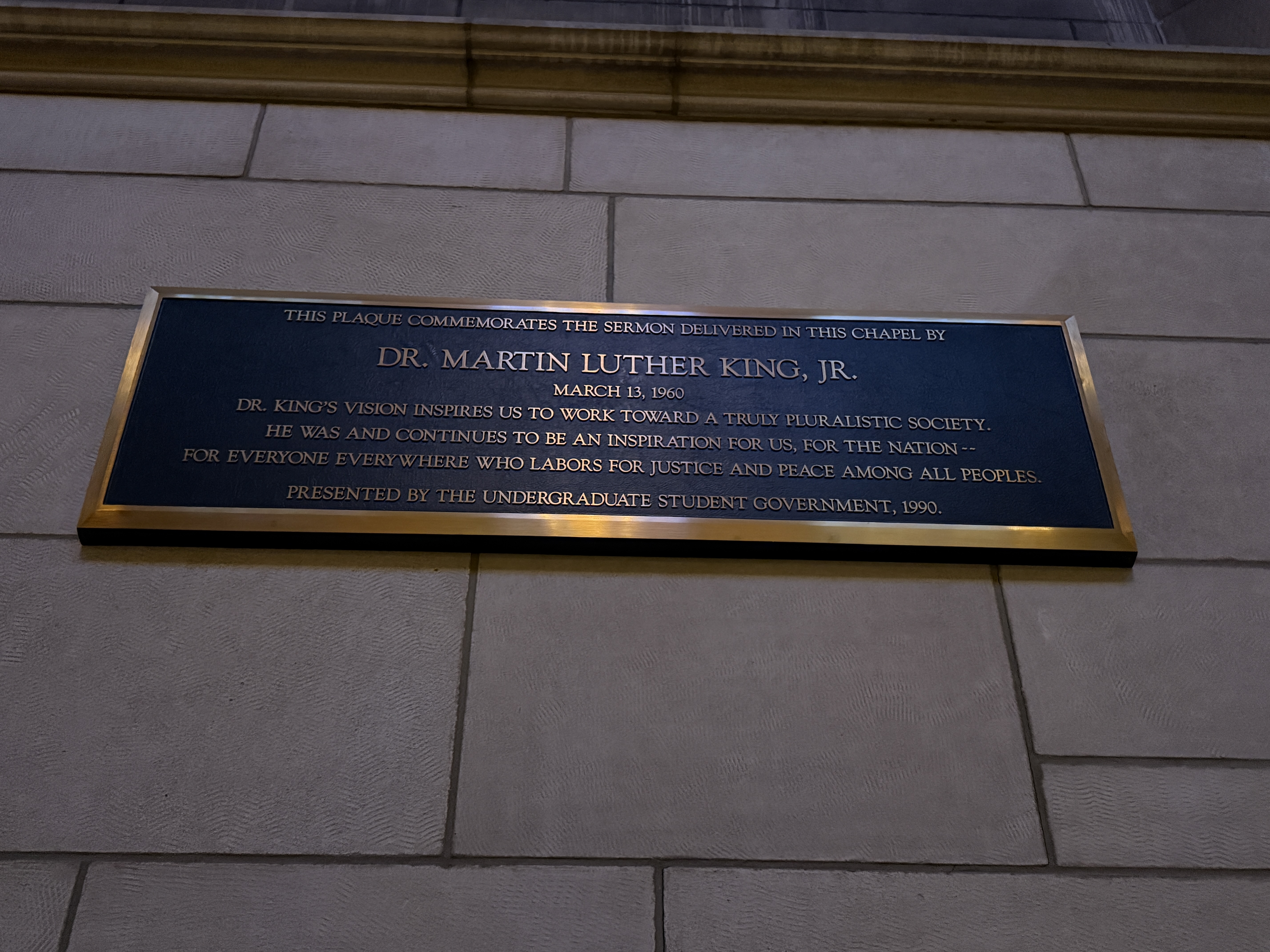 Blue memorial plaque commemorating a sermon delivered by Martin Luther King Jr. in the chapel